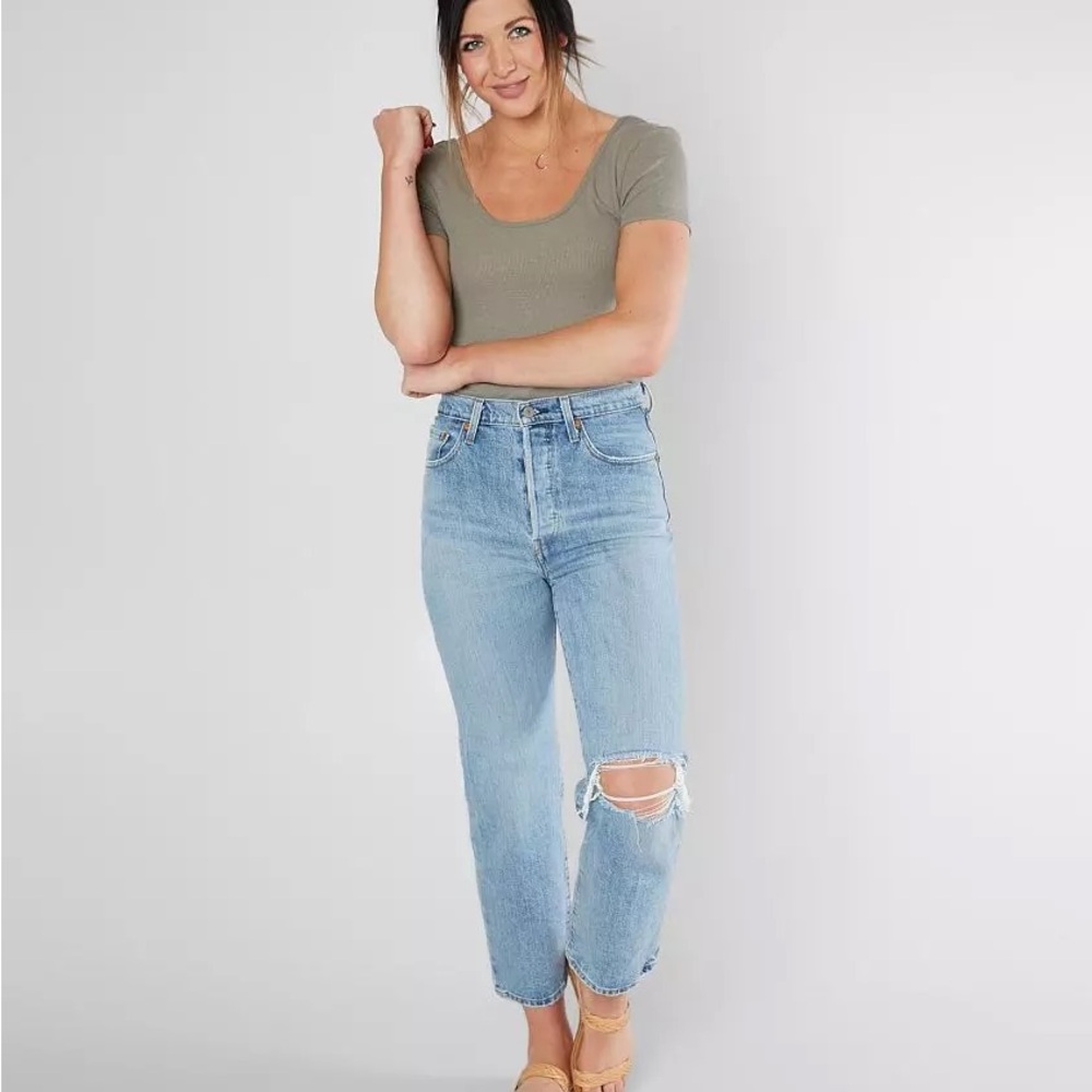 Levi's RIBCAGE 24 Light Blue Distressed Jeans